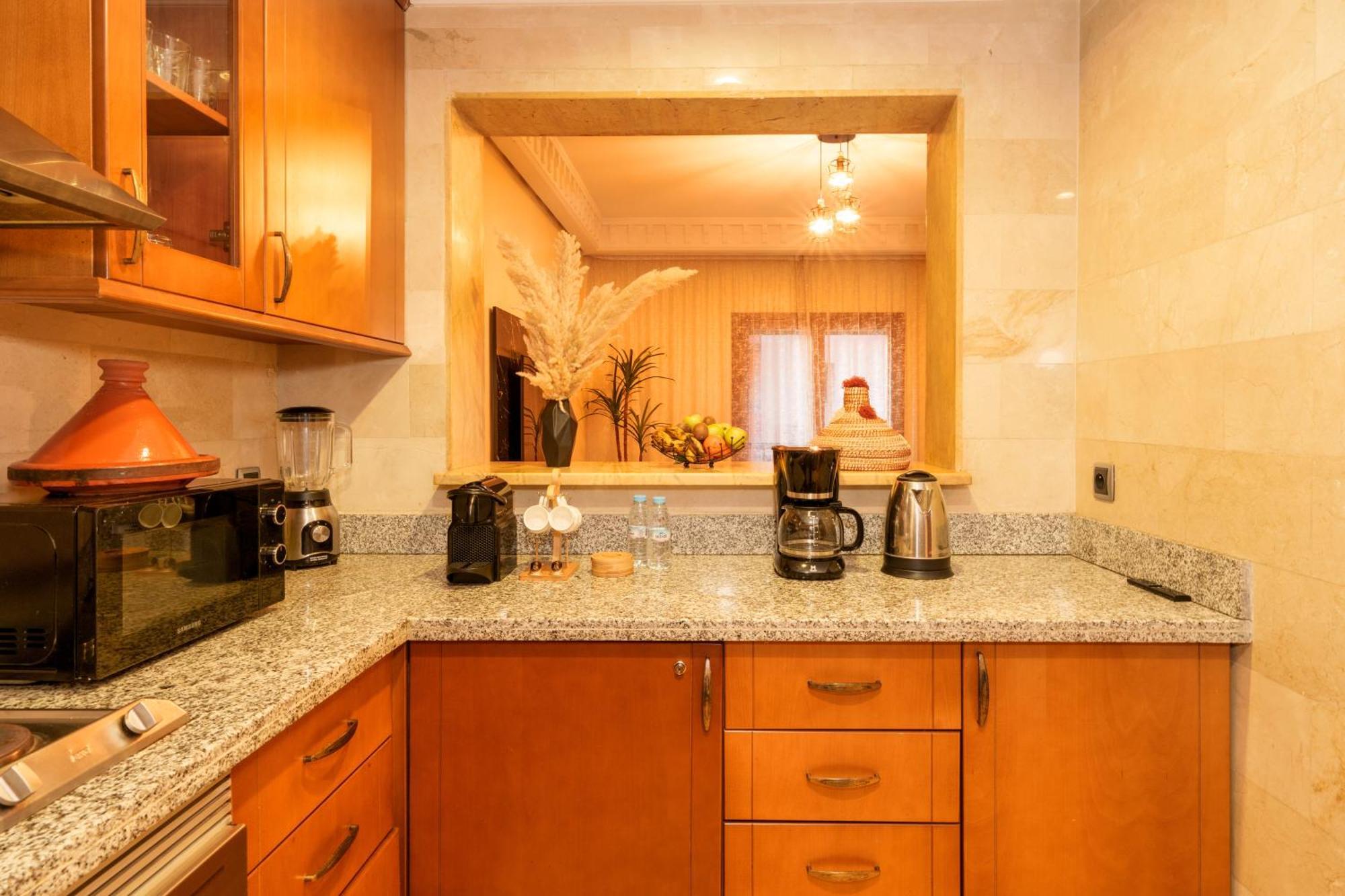 Appartement Haut Standing Gueliz Plaza Avec Vue Marrakesh Exterior photo