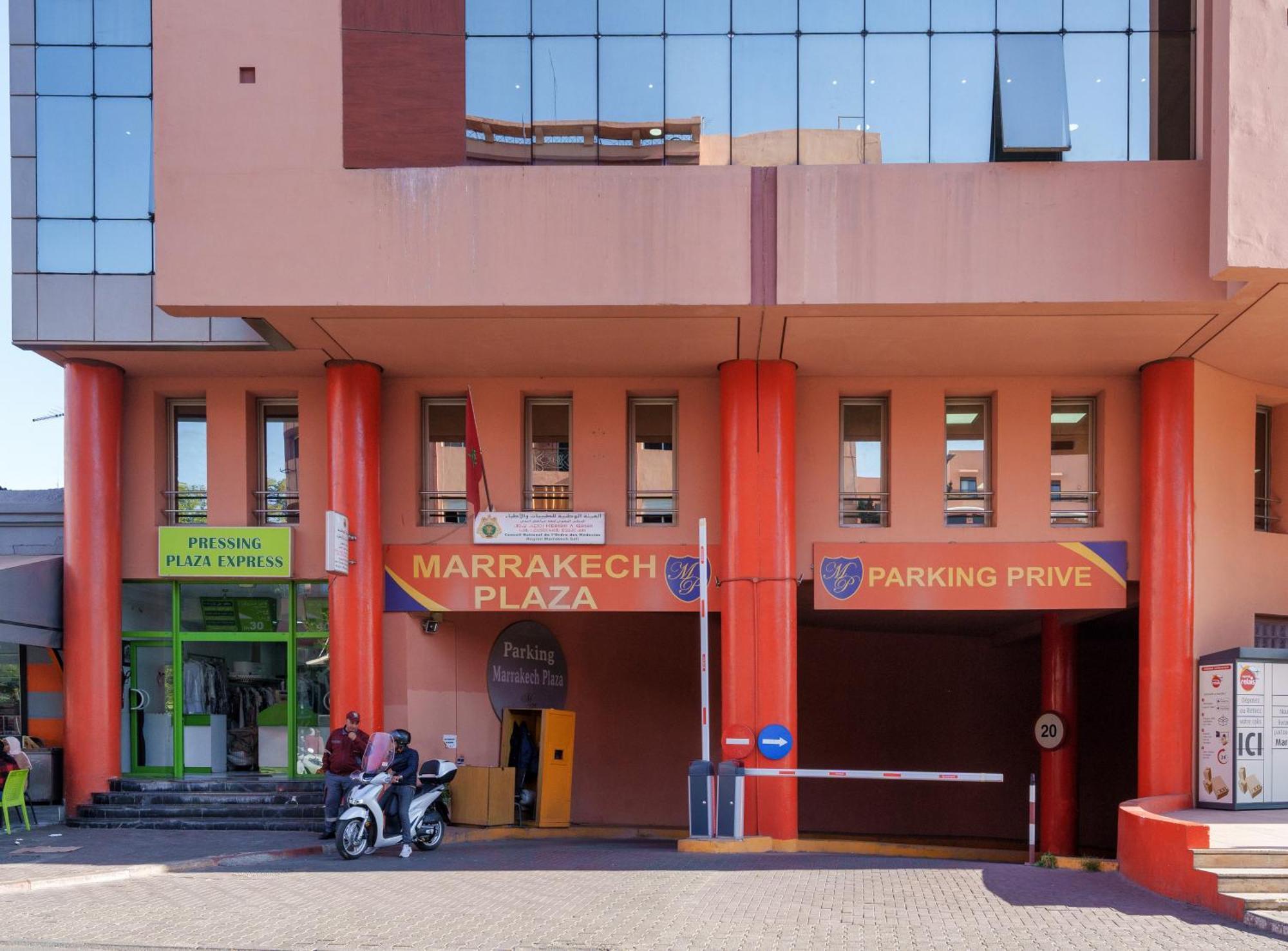 Appartement Haut Standing Gueliz Plaza Avec Vue Marrakesh Exterior photo